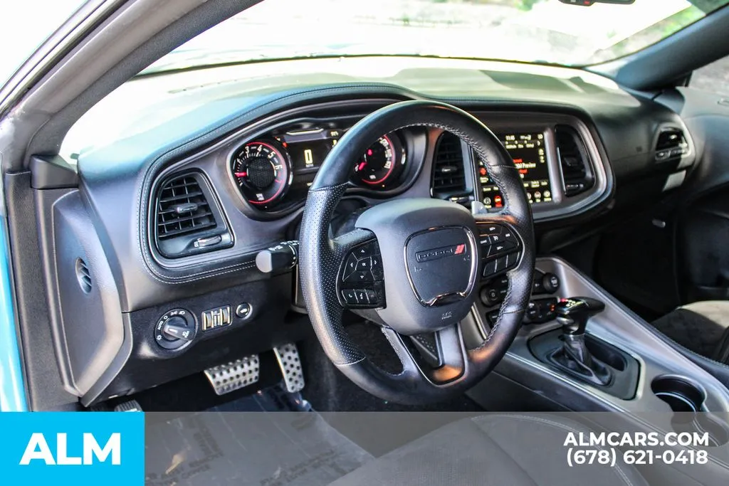 Dodge Challenger photo 21