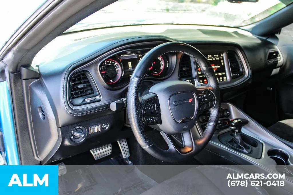 Dodge Challenger photo 28