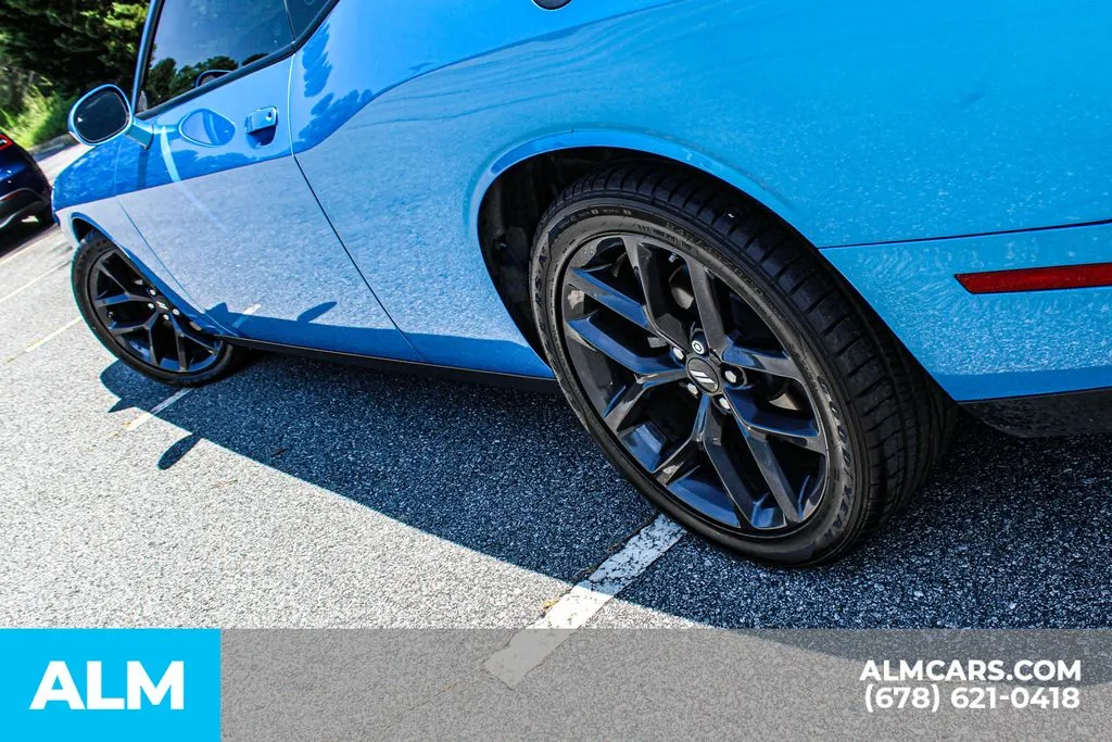 Dodge Challenger photo 14