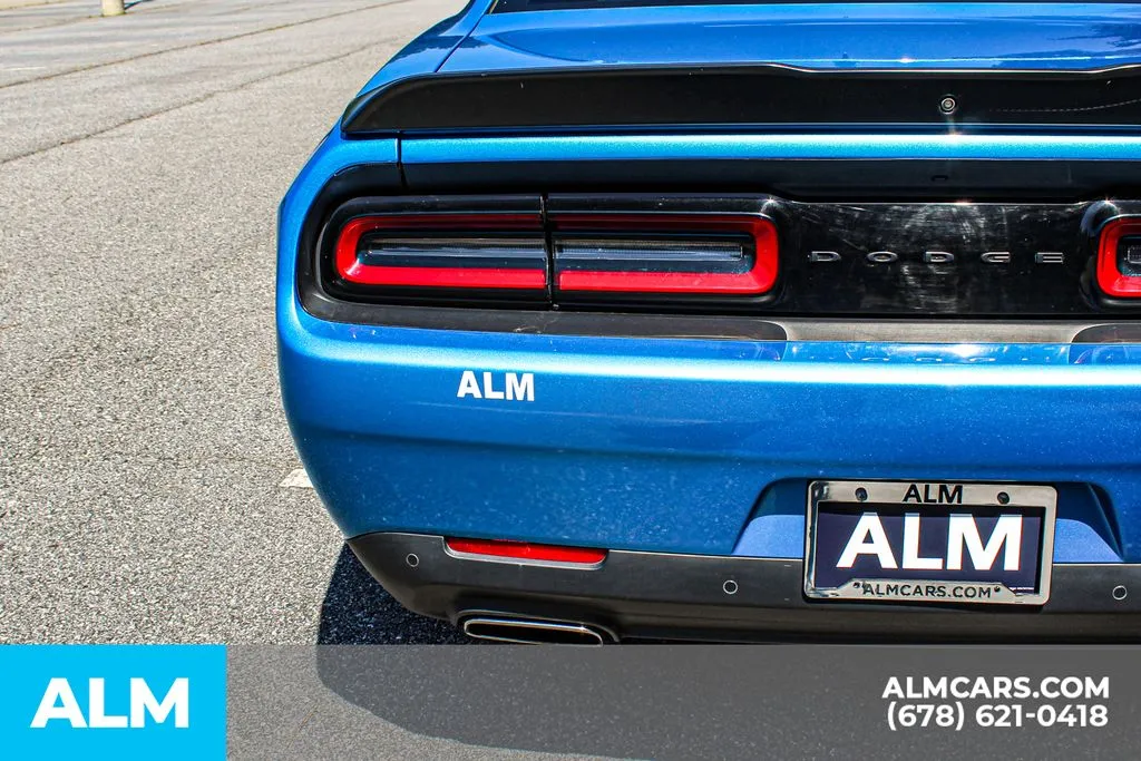 Dodge Challenger photo 12