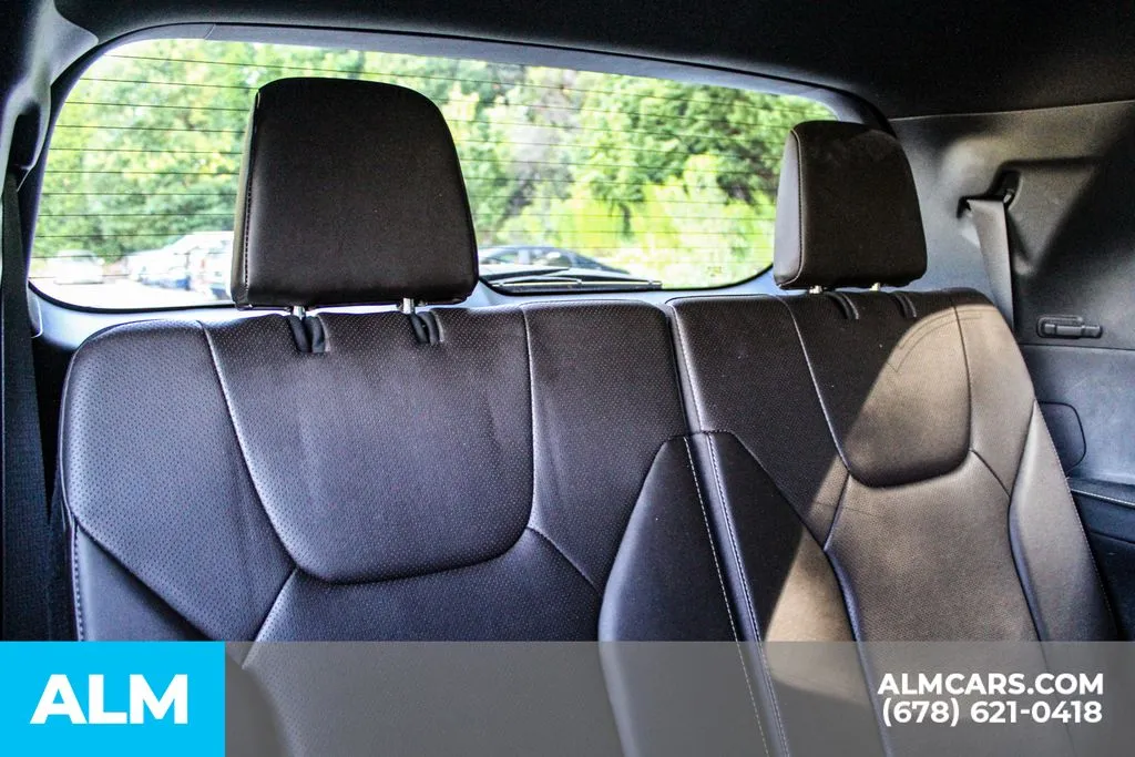 Lexus TX photo 20