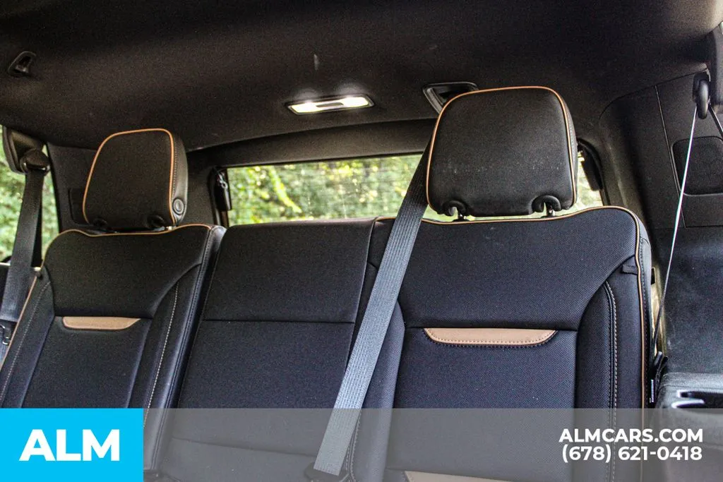 GMC Yukon photo 18