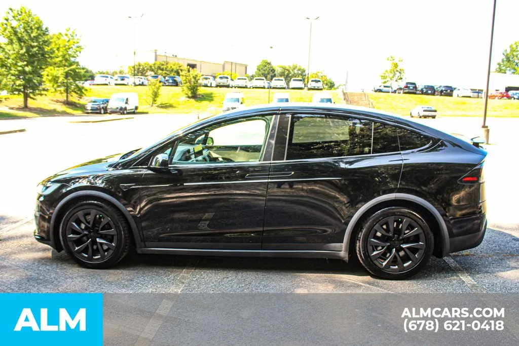 Tesla Model X photo 6