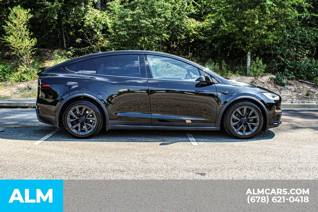 Tesla Model X photo 8