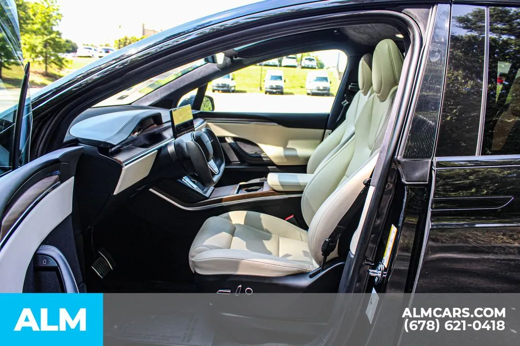 Tesla Model X photo 15