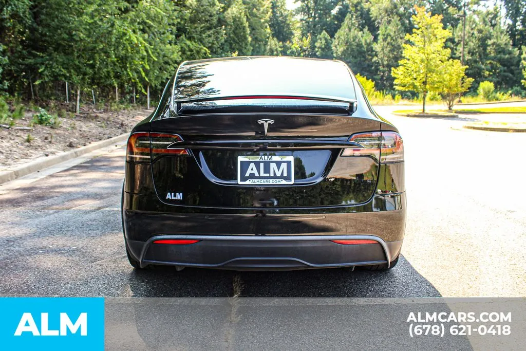 Tesla Model X photo 10