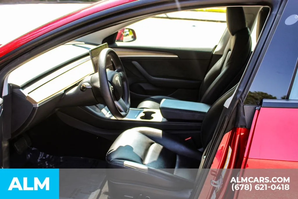 Tesla Model 3 photo 14