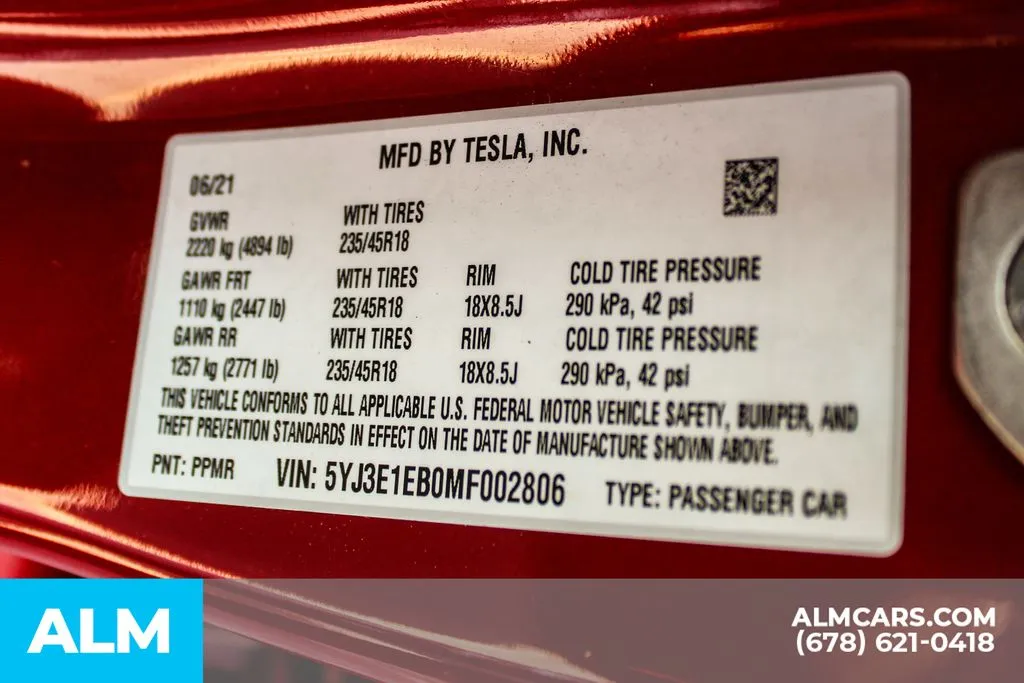 Tesla Model 3 photo 34