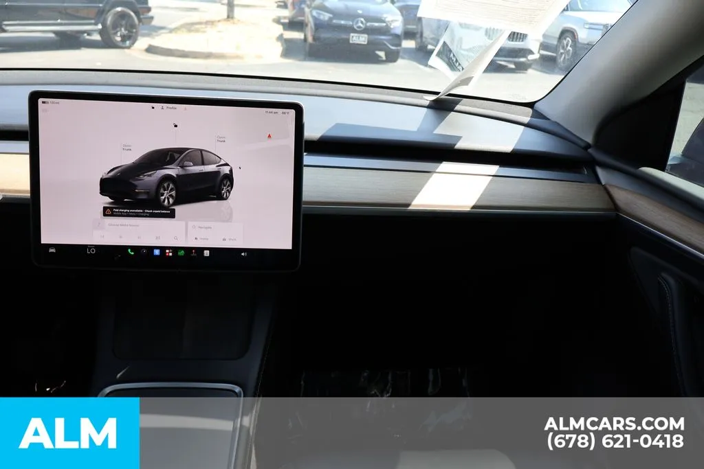 Tesla Model Y photo 26