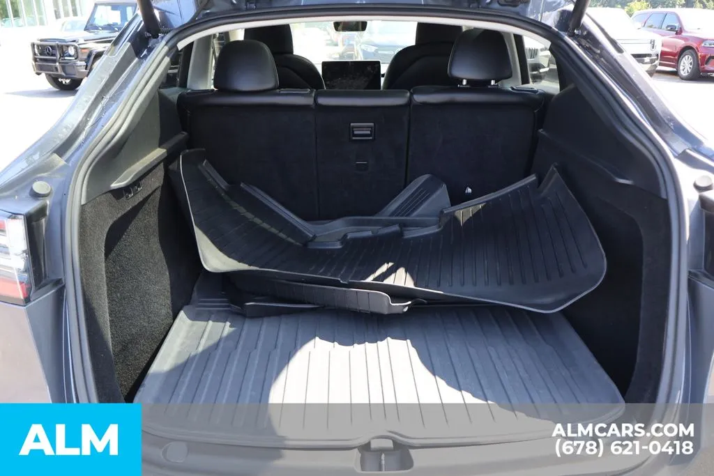 Tesla Model Y photo 20