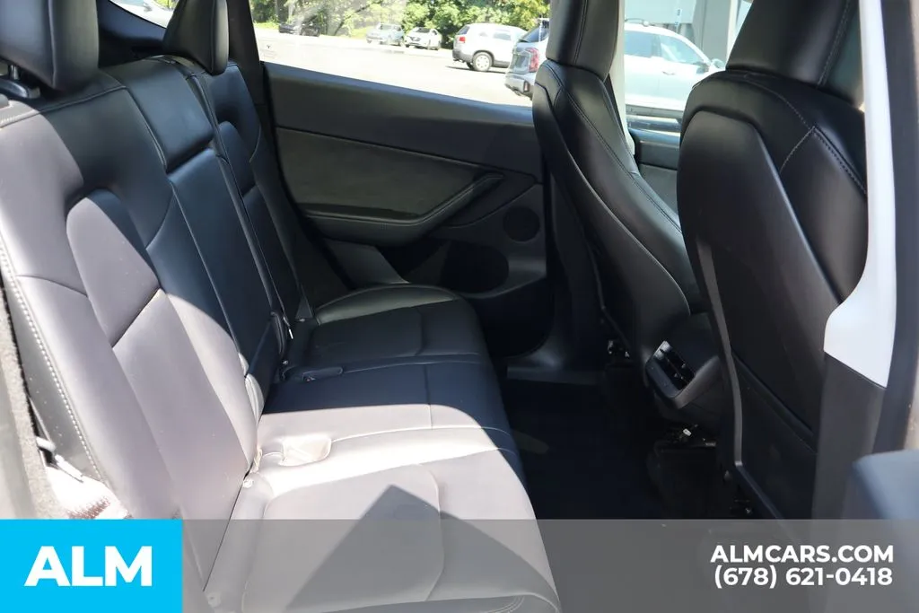 Tesla Model Y photo 22