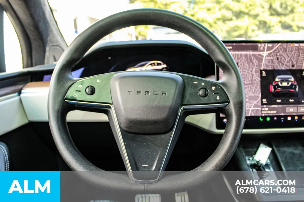 Tesla Model X photo 22
