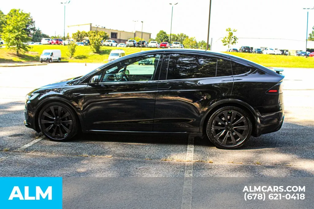 Tesla Model X photo 6