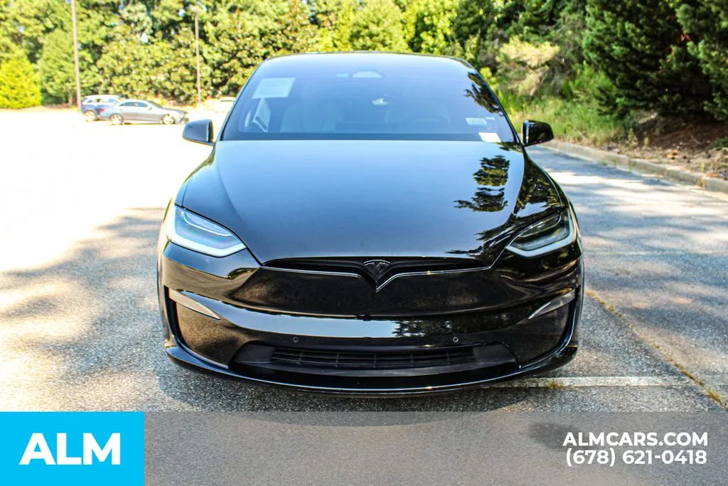 Tesla Model X photo 9