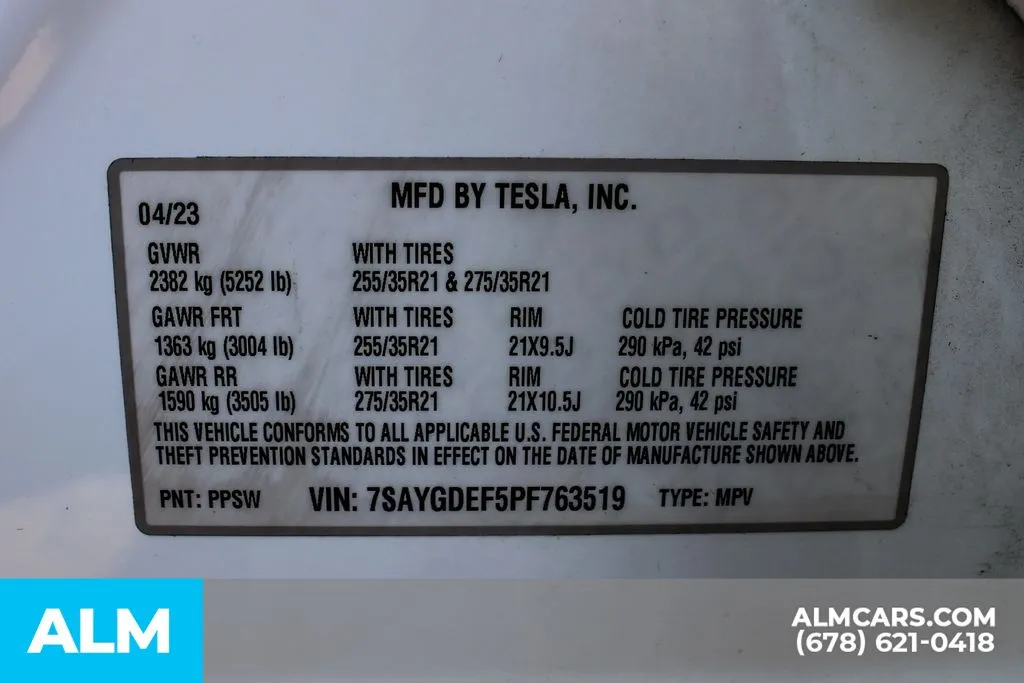 Tesla Model Y photo 36