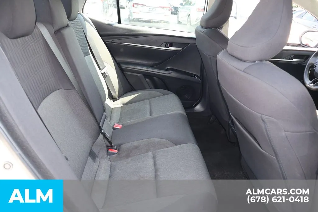 Toyota Camry photo 20