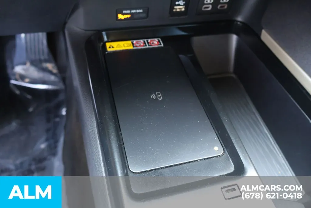 Toyota Camry photo 34