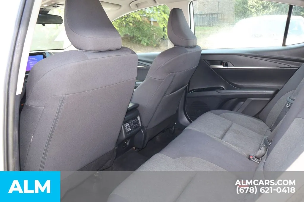 Toyota Camry photo 17