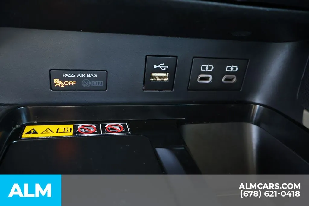 Toyota Camry photo 33