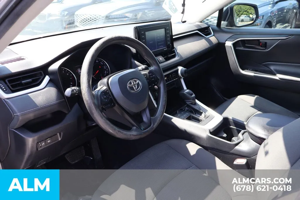 Toyota RAV4 photo 8