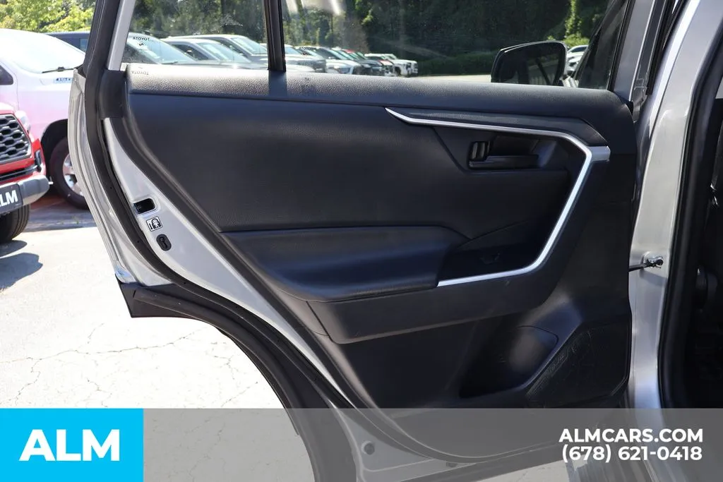 Toyota RAV4 photo 17
