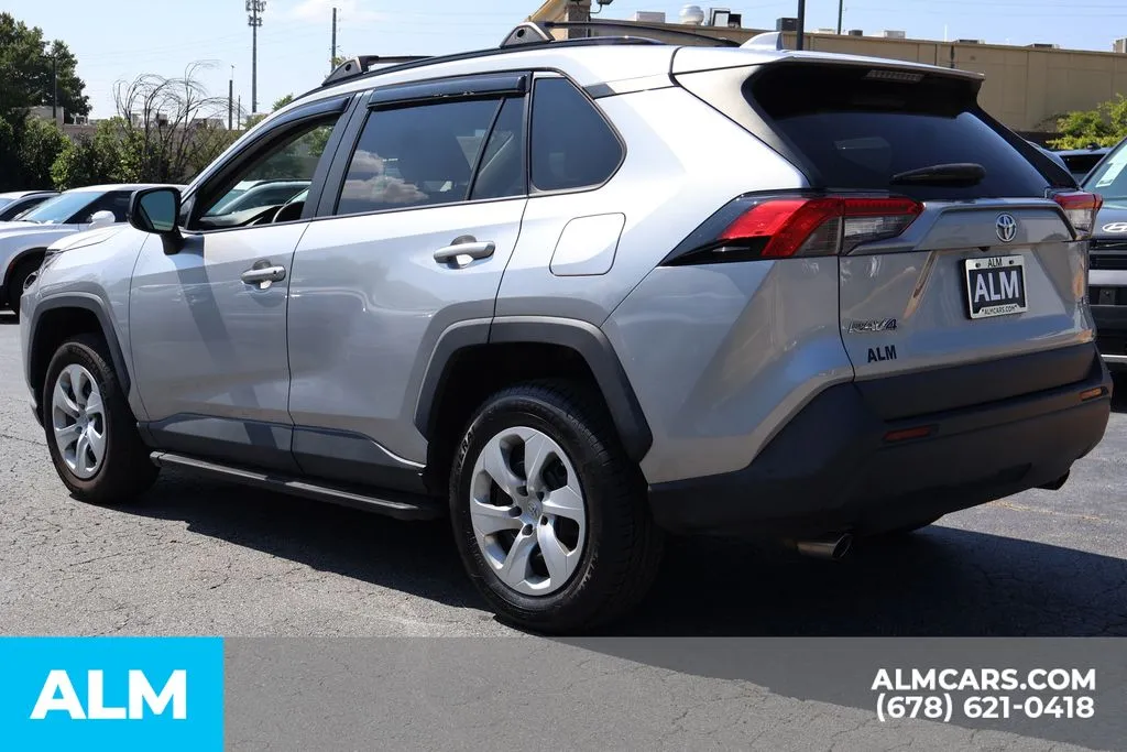 Toyota RAV4 photo 6