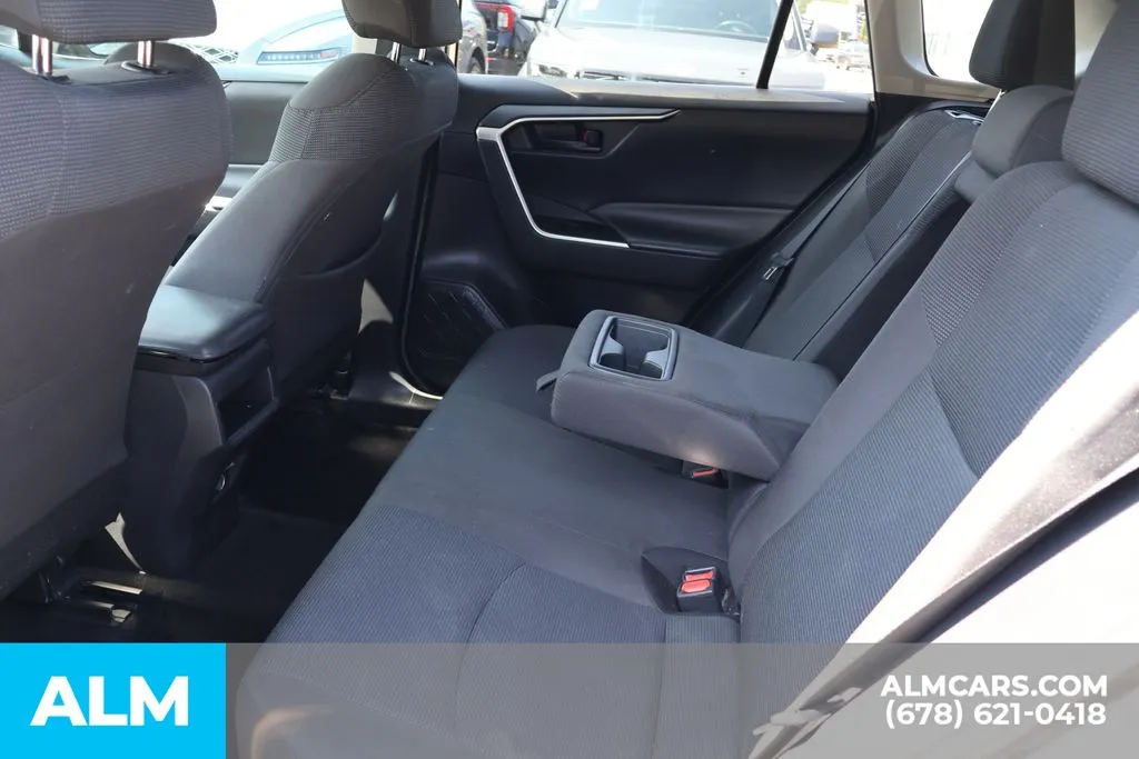 Toyota RAV4 photo 16