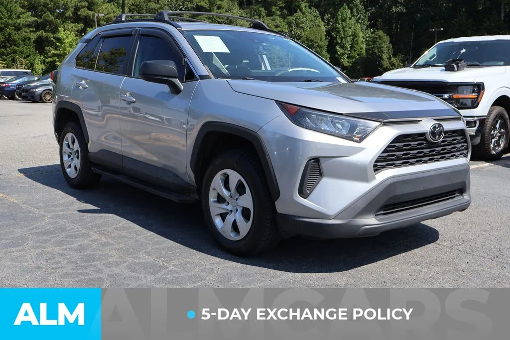 Toyota RAV4 photo 3