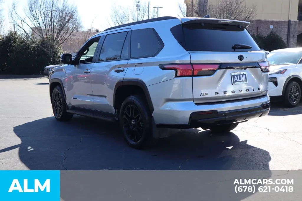 Toyota Sequoia photo 8