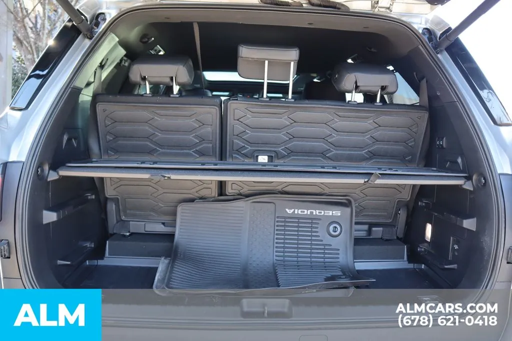 Toyota Sequoia photo 26