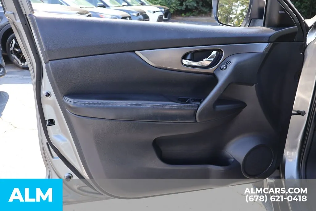 Nissan Rogue photo 10