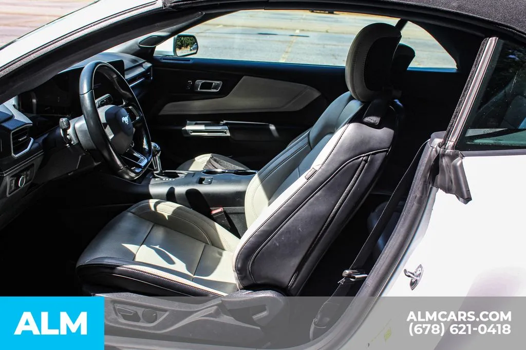 Ford Mustang photo 15