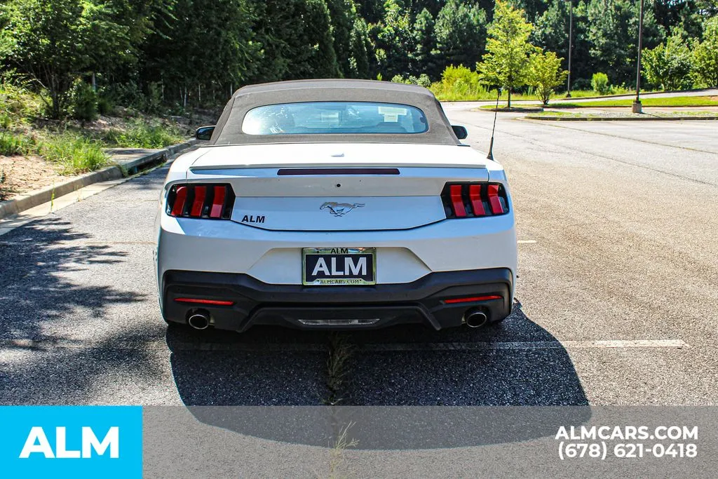 Ford Mustang photo 9
