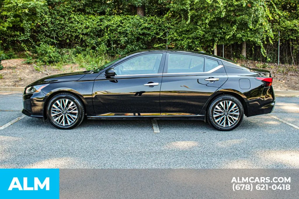 Nissan Altima photo 6