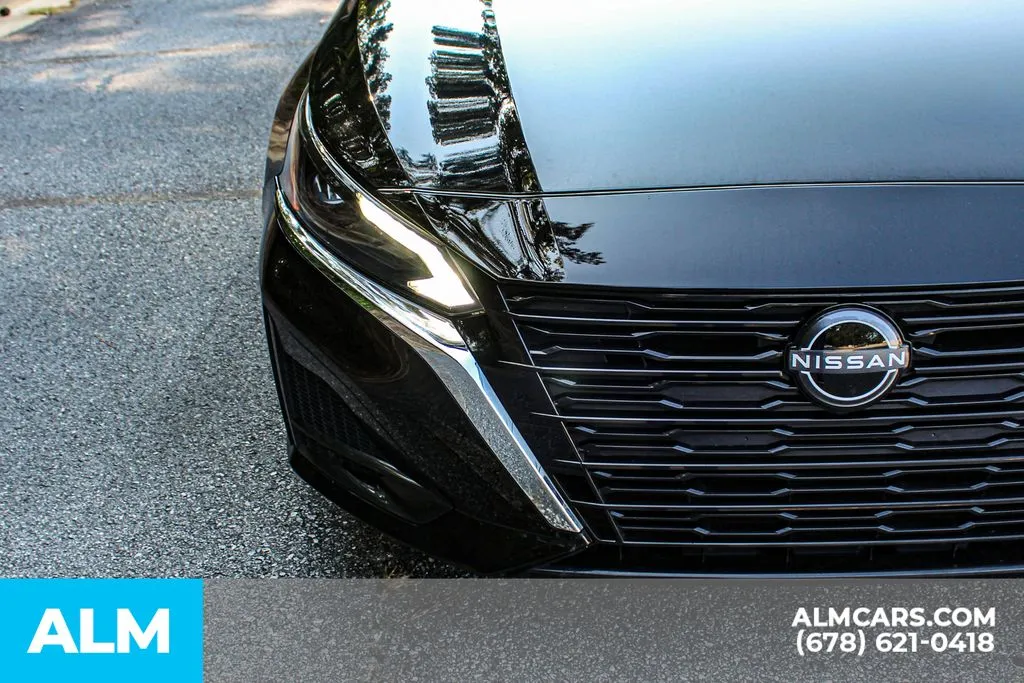 Nissan Altima photo 10