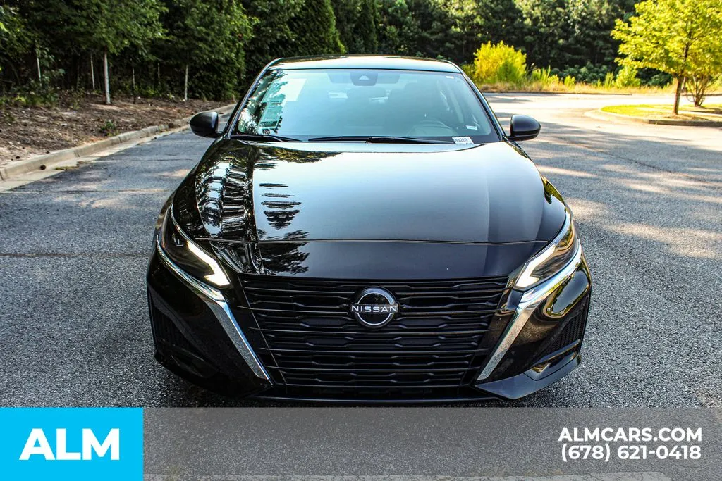 Nissan Altima photo 8