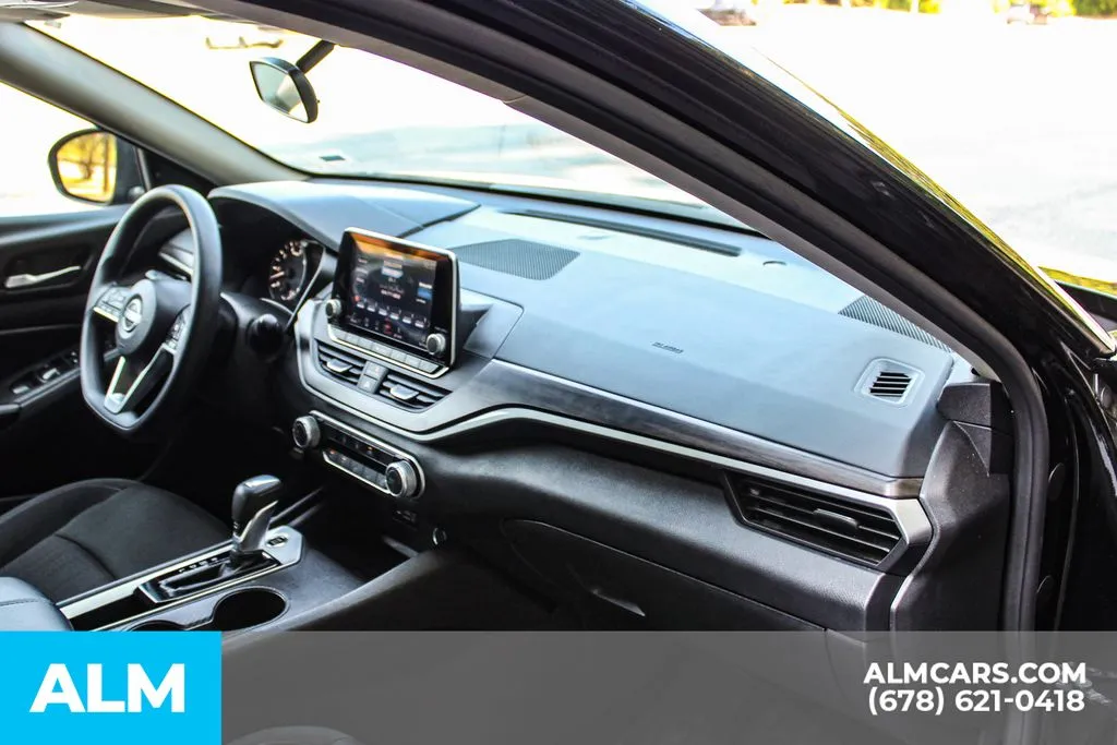 Nissan Altima photo 21