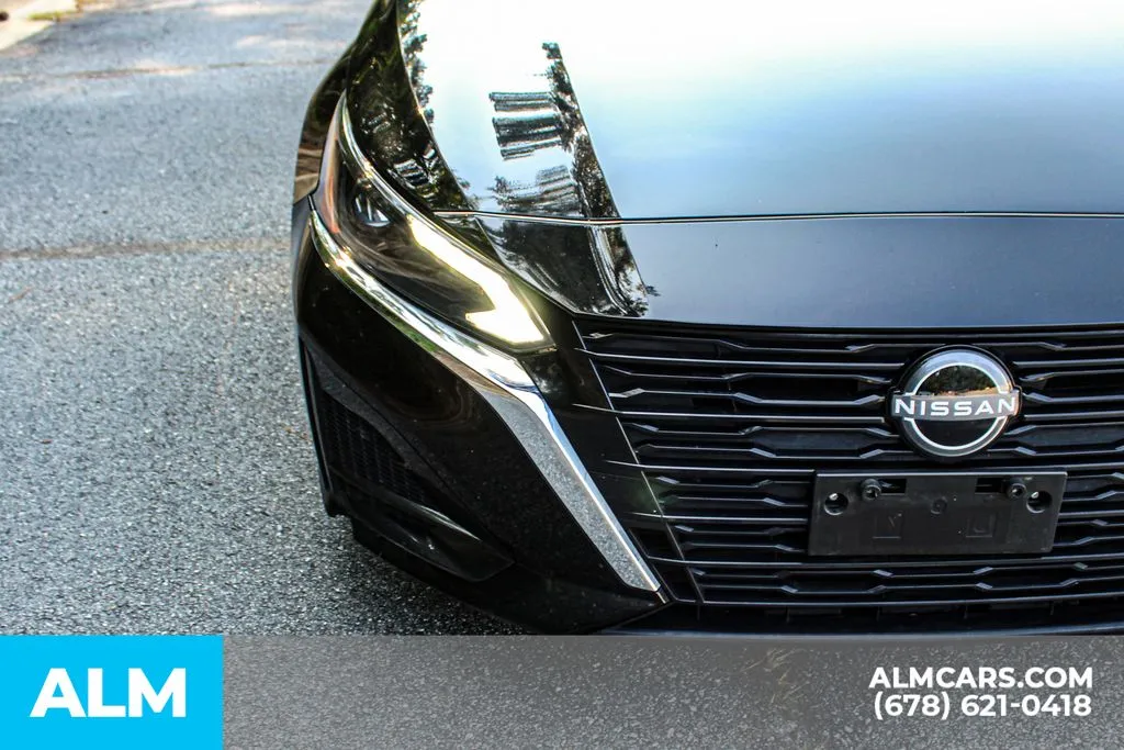 Nissan Altima photo 10