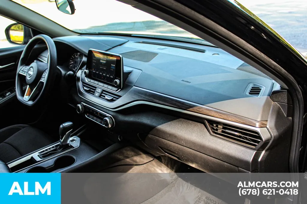 Nissan Altima photo 21