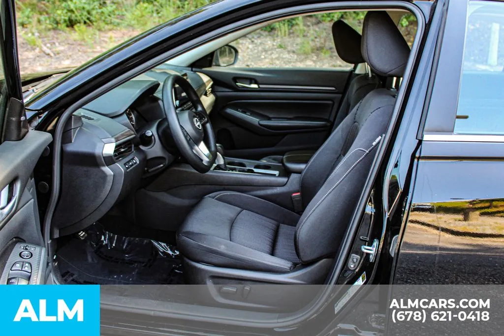Nissan Altima photo 15