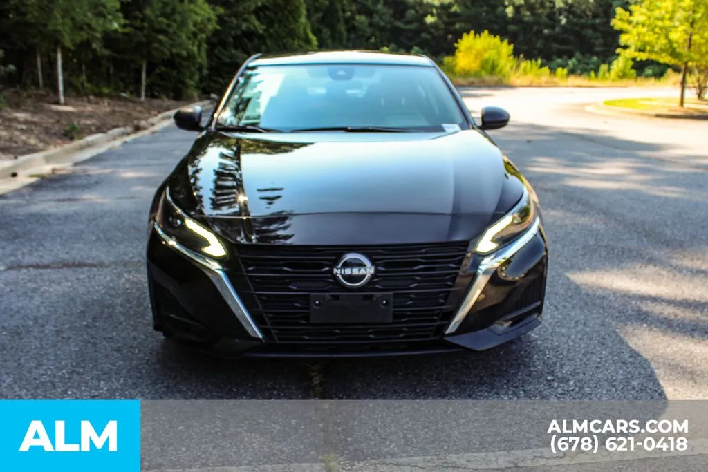 Nissan Altima photo 8
