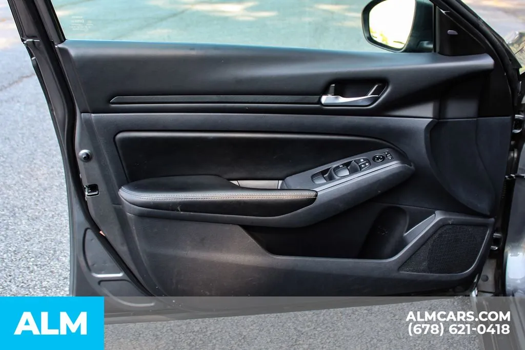 Nissan Altima photo 36