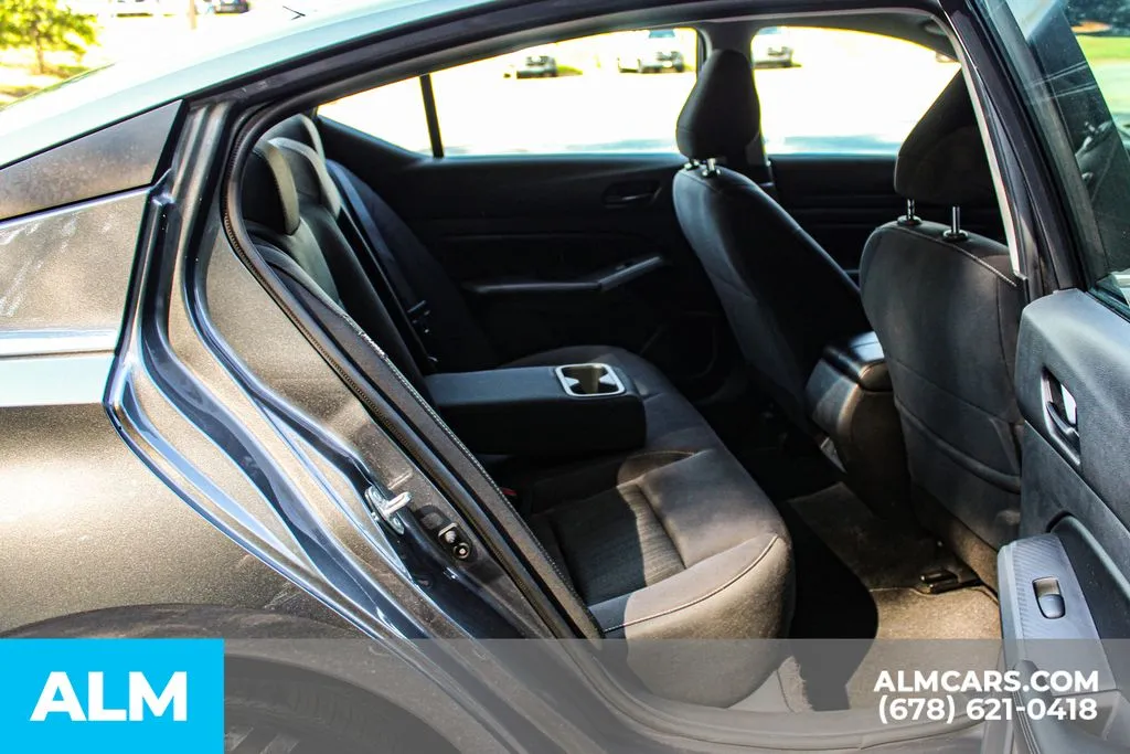 Nissan Altima photo 17