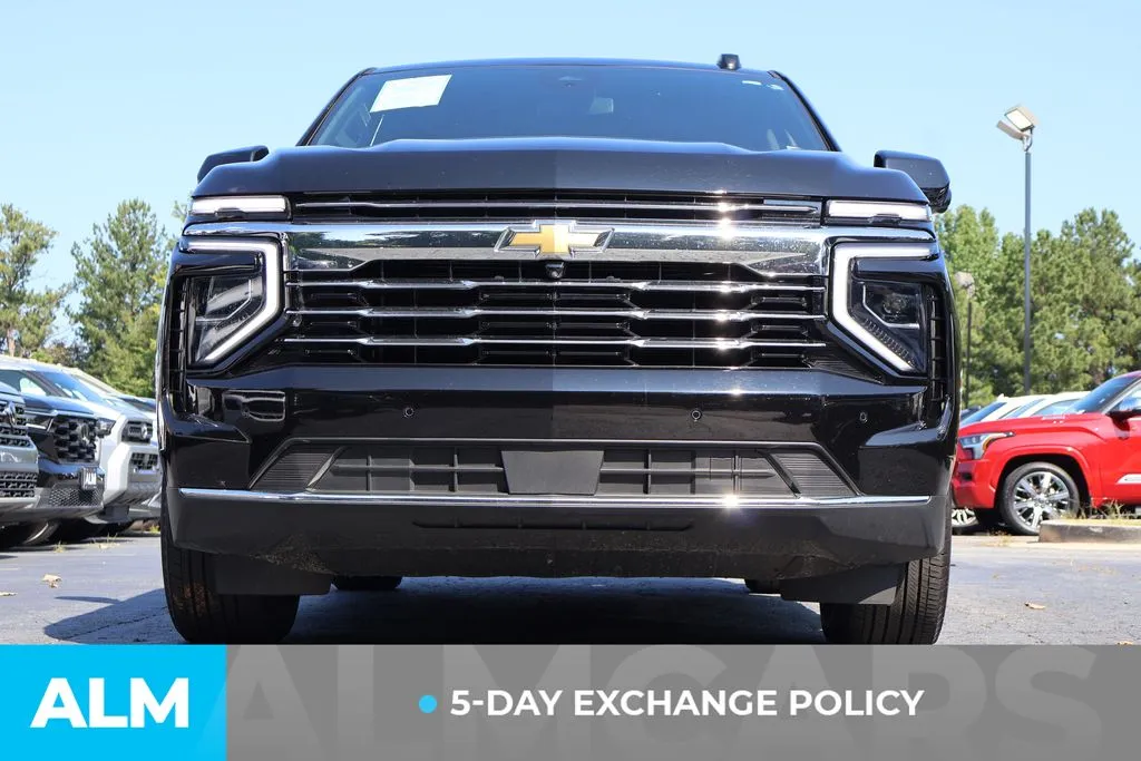 Chevrolet Tahoe photo 3