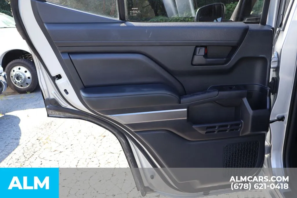 Toyota 4Runner photo 18