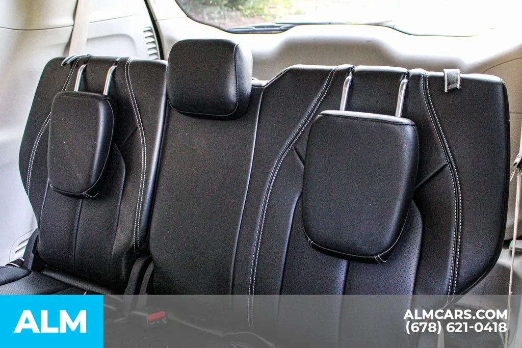 Chrysler Pacifica photo 18