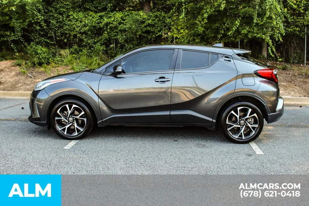 Toyota C-HR photo 6