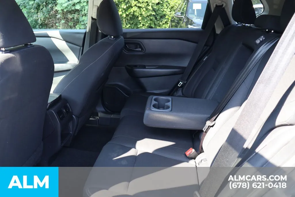 Nissan Rogue photo 17