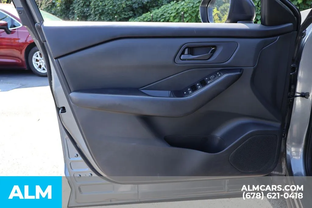 Nissan Rogue photo 10
