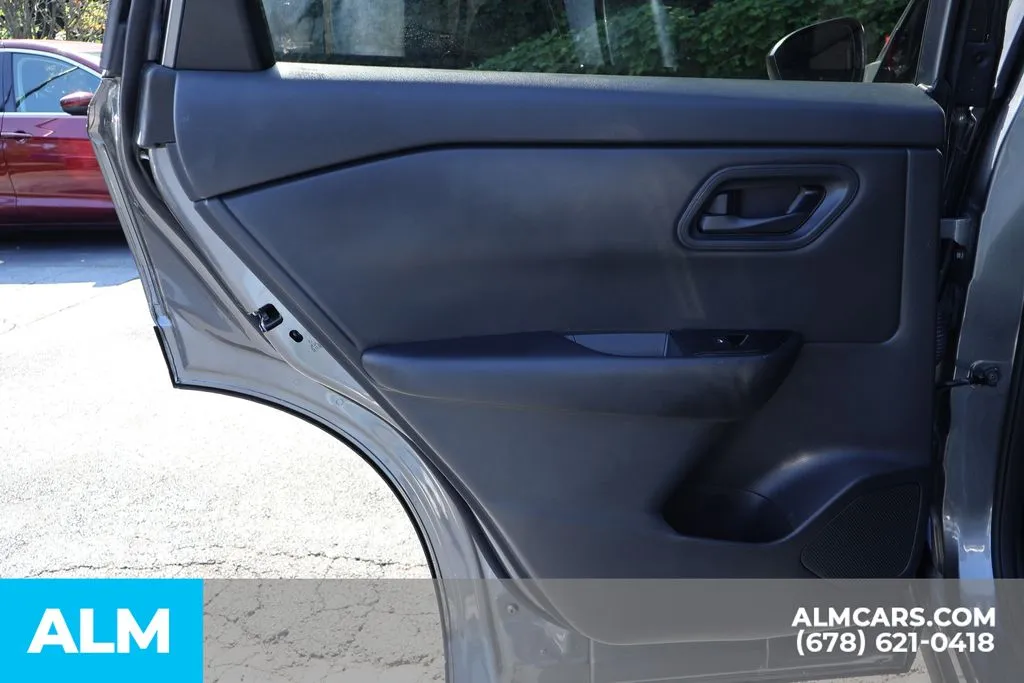 Nissan Rogue photo 18